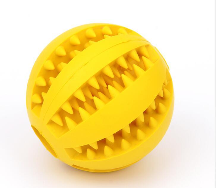 Futterball aus Gummi mit integriertem Futterbehälter