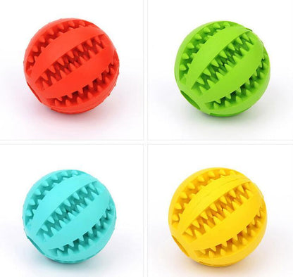 Futterball aus Gummi mit integriertem Futterbehälter