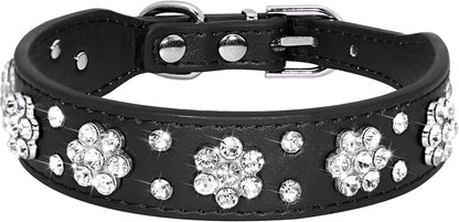 Niedliches Hundehalsband aus PU-Leder mit Strass-Blumenmuster und Nieten, passend für kleine und mittelgroße Hunde